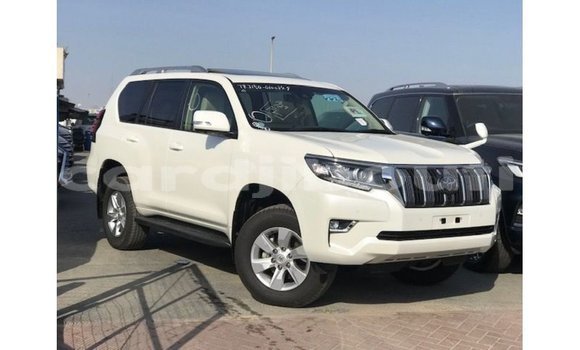 Acheter Import Voiture Toyota Prado Blanc à Import - Dubai, Ali Sabieh Region Acheter Import Voiture Toyota Prado Blanc à Import - Dubai, Ali Sabieh Region