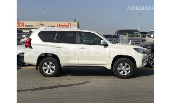 Acheter Import Voiture Toyota Prado Blanc à Import - Dubai, Ali Sabieh Region Acheter Import Voiture Toyota Prado Blanc à Import - Dubai, Ali Sabieh Region