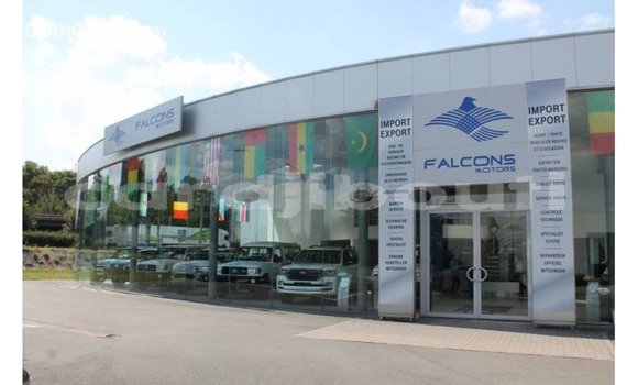 Buy Import Toyota Hilux White Car in Import - Dubai in Ali Sabieh Region Buy Import Toyota Hilux White Car in Import - Dubai in Ali Sabieh Region