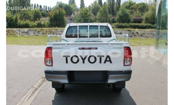 Buy Import Toyota Hilux White Car in Import - Dubai in Ali Sabieh Region Buy Import Toyota Hilux White Car in Import - Dubai in Ali Sabieh Region