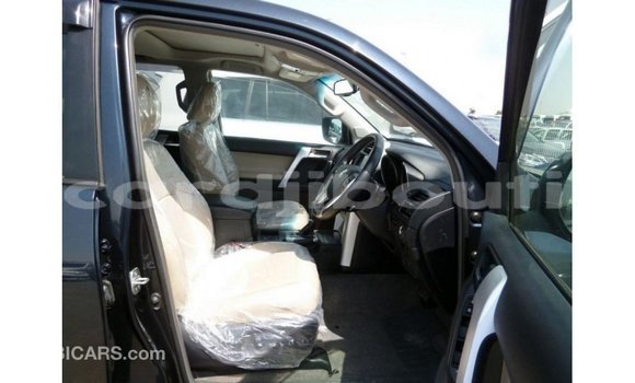 Acheter Import Voiture Toyota Prado Bleu à Import - Dubai, Ali Sabieh Region Acheter Import Voiture Toyota Prado Bleu à Import - Dubai, Ali Sabieh Region