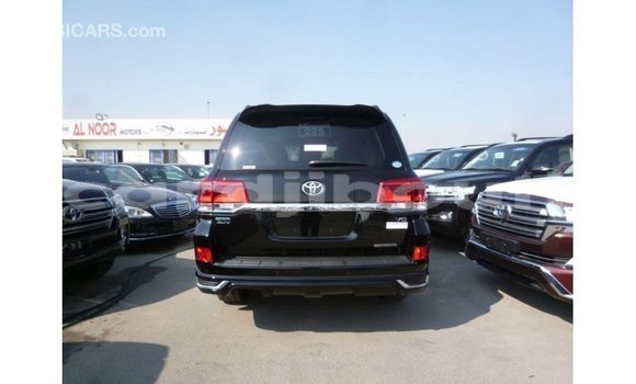 Acheter Import Voiture Toyota Land Cruiser Noir à Import - Dubai, Ali Sabieh Region Acheter Import Voiture Toyota Land Cruiser Noir à Import - Dubai, Ali Sabieh Region