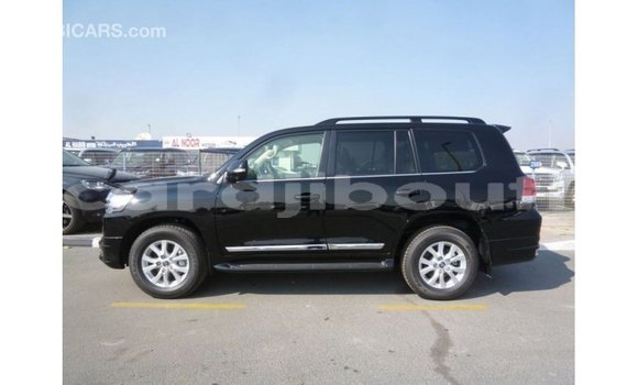 Acheter Import Voiture Toyota Land Cruiser Noir à Import - Dubai, Ali Sabieh Region Acheter Import Voiture Toyota Land Cruiser Noir à Import - Dubai, Ali Sabieh Region