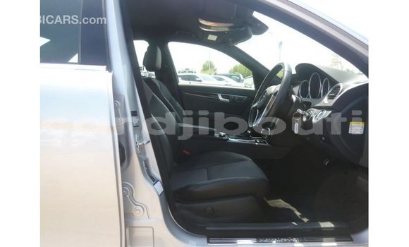 Acheter Import Voiture Mercedes-Benz 200 Autre à Import - Dubai, Ali Sabieh Region Acheter Import Voiture Mercedes-Benz 200 Autre à Import - Dubai, Ali Sabieh Region