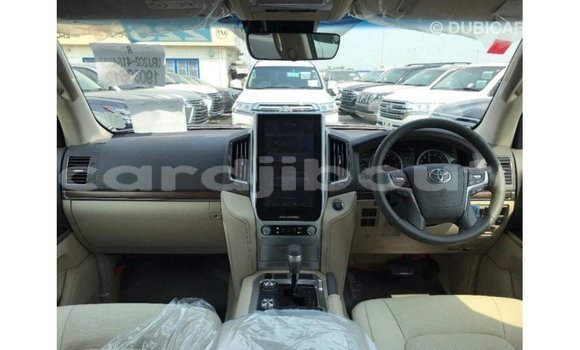 Acheter Import Voiture Toyota Land Cruiser Autre à Import - Dubai, Ali Sabieh Region Acheter Import Voiture Toyota Land Cruiser Autre à Import - Dubai, Ali Sabieh Region