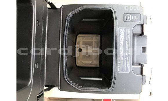 Acheter Import Voiture Toyota Land Cruiser Autre à Import - Dubai, Ali Sabieh Region Acheter Import Voiture Toyota Land Cruiser Autre à Import - Dubai, Ali Sabieh Region