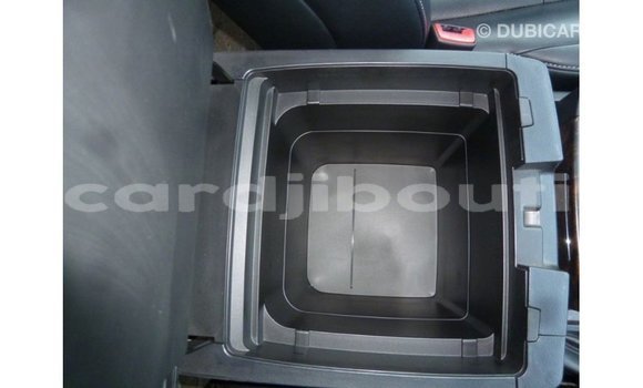 Acheter Import Voiture Toyota Land Cruiser Blanc à Import - Dubai, Ali Sabieh Region Acheter Import Voiture Toyota Land Cruiser Blanc à Import - Dubai, Ali Sabieh Region