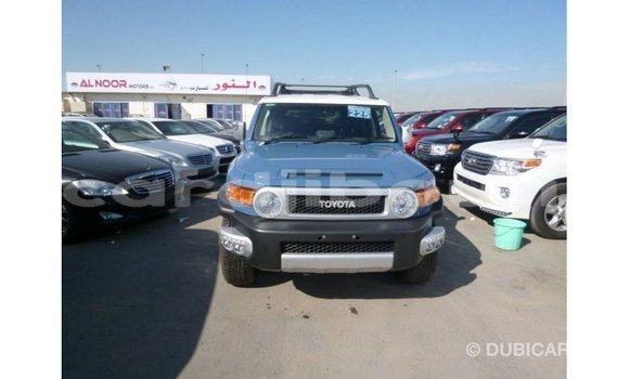 Acheter Import Voiture Toyota FJ Cruiser Bleu à Import - Dubai, Ali Sabieh Region Acheter Import Voiture Toyota FJ Cruiser Bleu à Import - Dubai, Ali Sabieh Region