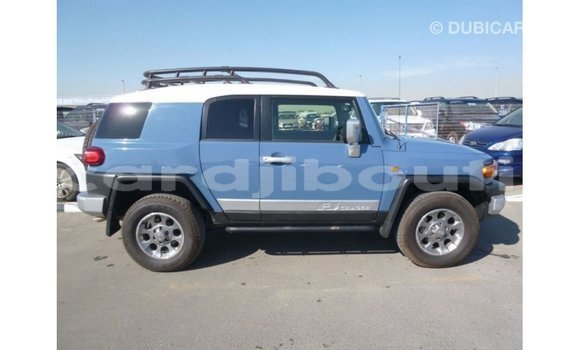 Acheter Import Voiture Toyota FJ Cruiser Bleu à Import - Dubai, Ali Sabieh Region Acheter Import Voiture Toyota FJ Cruiser Bleu à Import - Dubai, Ali Sabieh Region