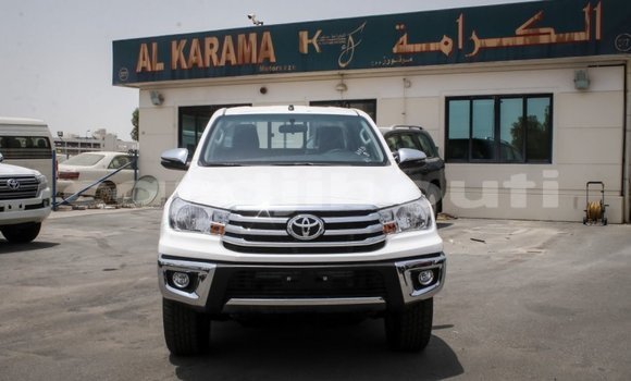 Acheter Import Voiture Toyota Hilux Blanc à Import - Dubai, Ali Sabieh Region Acheter Import Voiture Toyota Hilux Blanc à Import - Dubai, Ali Sabieh Region
