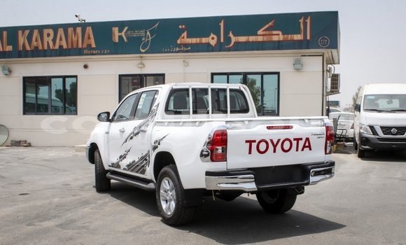 Acheter Import Voiture Toyota Hilux Blanc à Import - Dubai, Ali Sabieh Region Acheter Import Voiture Toyota Hilux Blanc à Import - Dubai, Ali Sabieh Region