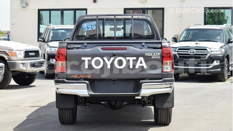 Big with watermark toyota hilux ali sabieh region import dubai 2301