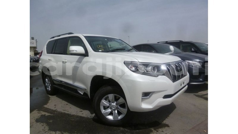 Big with watermark toyota prado ali sabieh region import dubai 2304