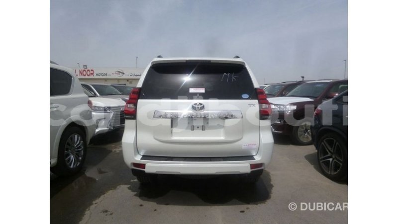 Big with watermark toyota prado ali sabieh region import dubai 2304