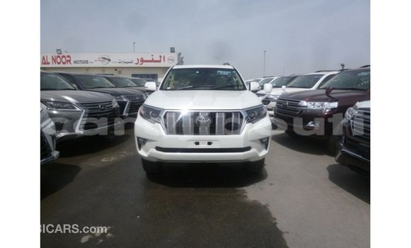 Acheter Import Voiture Toyota Prado Blanc à Import - Dubai, Ali Sabieh Region Acheter Import Voiture Toyota Prado Blanc à Import - Dubai, Ali Sabieh Region