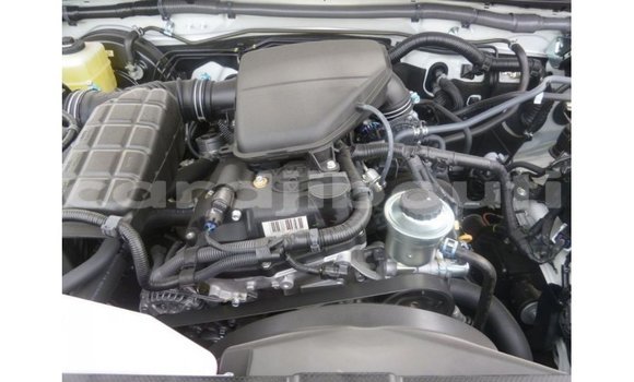 Acheter Import Voiture Toyota Prado Blanc à Import - Dubai, Ali Sabieh Region Acheter Import Voiture Toyota Prado Blanc à Import - Dubai, Ali Sabieh Region