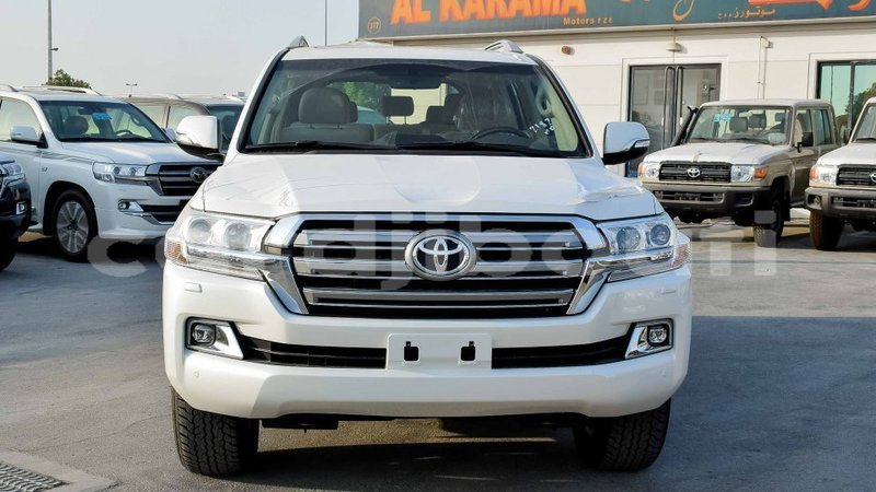 Big with watermark toyota land cruiser ali sabieh region import dubai 2309