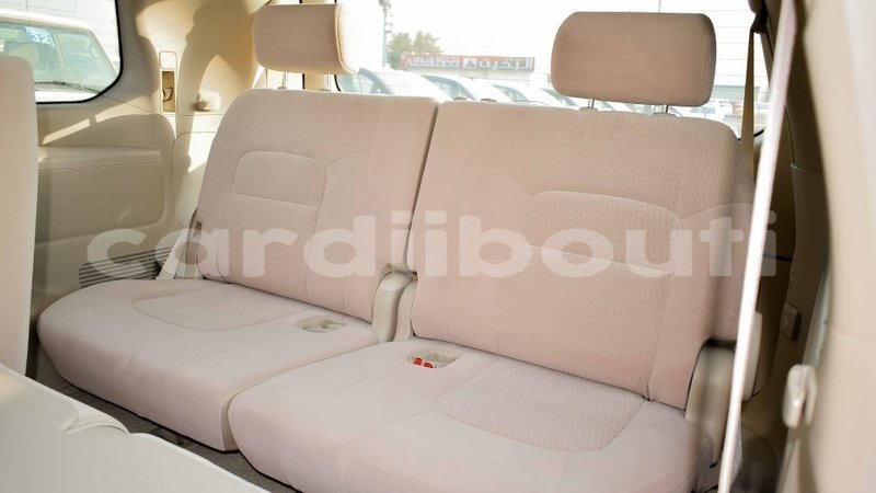 Big with watermark toyota land cruiser ali sabieh region import dubai 2309