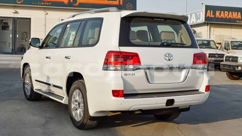 Big with watermark toyota land cruiser ali sabieh region import dubai 2309