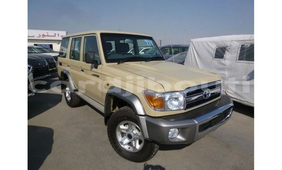 Acheter Import Voiture Toyota Land Cruiser Beige à Import - Dubai, Ali Sabieh Region Acheter Import Voiture Toyota Land Cruiser Beige à Import - Dubai, Ali Sabieh Region