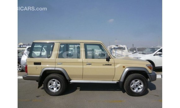 Acheter Import Voiture Toyota Land Cruiser Beige à Import - Dubai, Ali Sabieh Region Acheter Import Voiture Toyota Land Cruiser Beige à Import - Dubai, Ali Sabieh Region
