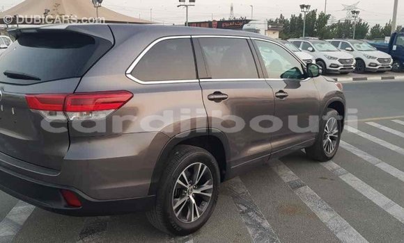 Buy Import Toyota Highlander Other Car in Import - Dubai in Ali Sabieh Region Buy Import Toyota Highlander Other Car in Import - Dubai in Ali Sabieh Region