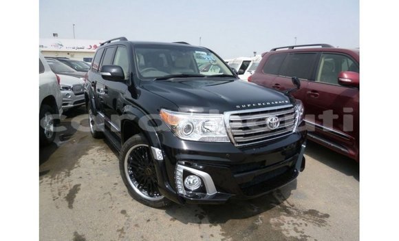 Acheter Import Voiture Toyota Land Cruiser Noir à Import - Dubai, Ali Sabieh Region Acheter Import Voiture Toyota Land Cruiser Noir à Import - Dubai, Ali Sabieh Region