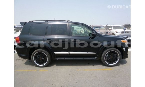Acheter Import Voiture Toyota Land Cruiser Noir à Import - Dubai, Ali Sabieh Region Acheter Import Voiture Toyota Land Cruiser Noir à Import - Dubai, Ali Sabieh Region