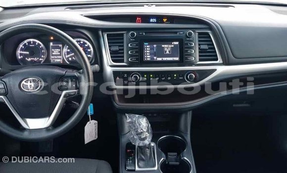 Buy Import Toyota Highlander Other Car in Import - Dubai in Ali Sabieh Region Buy Import Toyota Highlander Other Car in Import - Dubai in Ali Sabieh Region