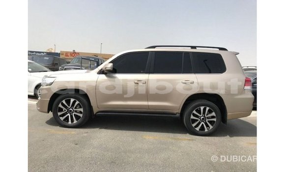 Acheter Import Voiture Toyota Land Cruiser Autre à Import - Dubai, Ali Sabieh Region Acheter Import Voiture Toyota Land Cruiser Autre à Import - Dubai, Ali Sabieh Region