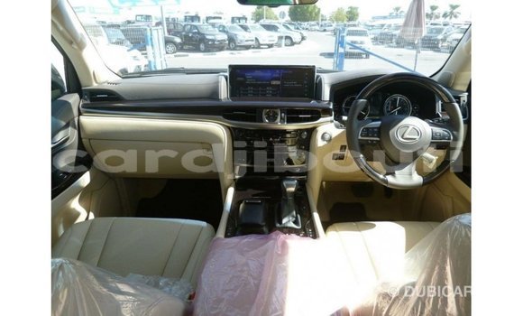 Acheter Import Voiture Lexus LX Blanc à Import - Dubai, Ali Sabieh Region Acheter Import Voiture Lexus LX Blanc à Import - Dubai, Ali Sabieh Region
