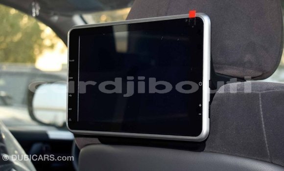 Acheter Import Voiture Toyota Land Cruiser Blanc à Import - Dubai, Ali Sabieh Region Acheter Import Voiture Toyota Land Cruiser Blanc à Import - Dubai, Ali Sabieh Region