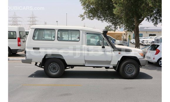 Buy Import Toyota Land Cruiser White Car in Import - Dubai in Ali Sabieh Region Buy Import Toyota Land Cruiser White Car in Import - Dubai in Ali Sabieh Region