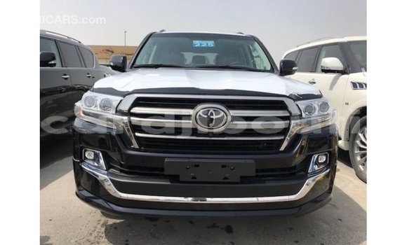 Acheter Import Voiture Toyota Land Cruiser Noir à Import - Dubai, Ali Sabieh Region Acheter Import Voiture Toyota Land Cruiser Noir à Import - Dubai, Ali Sabieh Region