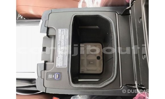 Acheter Import Voiture Toyota Land Cruiser Noir à Import - Dubai, Ali Sabieh Region Acheter Import Voiture Toyota Land Cruiser Noir à Import - Dubai, Ali Sabieh Region