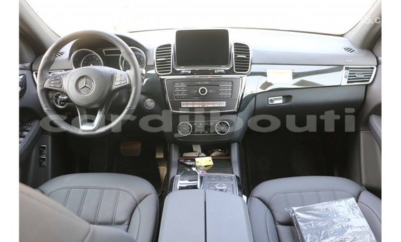 Buy Import Mercedes-Benz 190 Black Car in Import - Dubai in Ali Sabieh Region Buy Import Mercedes-Benz 190 Black Car in Import - Dubai in Ali Sabieh Region
