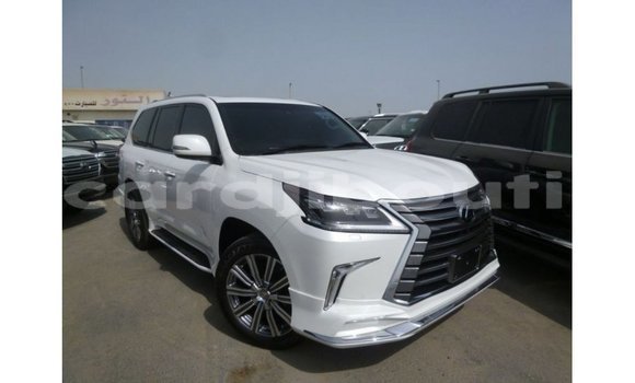 Acheter Import Voiture Lexus LX Blanc à Import - Dubai, Ali Sabieh Region Acheter Import Voiture Lexus LX Blanc à Import - Dubai, Ali Sabieh Region