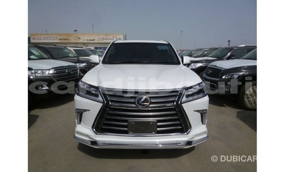 Acheter Import Voiture Lexus LX Blanc à Import - Dubai, Ali Sabieh Region Acheter Import Voiture Lexus LX Blanc à Import - Dubai, Ali Sabieh Region