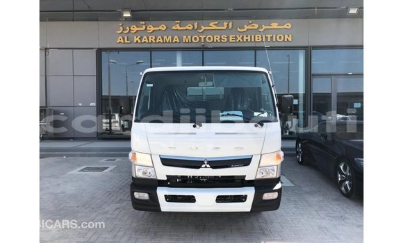 Acheter Import Voiture Mitsubishi Carisma Blanc à Import - Dubai, Ali Sabieh Region Acheter Import Voiture Mitsubishi Carisma Blanc à Import - Dubai, Ali Sabieh Region