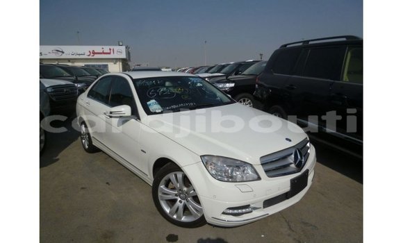 Acheter Import Voiture Mercedes-Benz 200 Blanc à Import - Dubai, Ali Sabieh Region Acheter Import Voiture Mercedes-Benz 200 Blanc à Import - Dubai, Ali Sabieh Region
