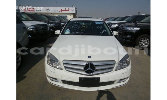 Acheter Import Voiture Mercedes-Benz 200 Blanc à Import - Dubai, Ali Sabieh Region Acheter Import Voiture Mercedes-Benz 200 Blanc à Import - Dubai, Ali Sabieh Region