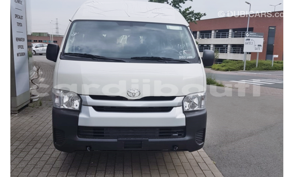 Buy Import Toyota Hiace White Car in Import - Dubai in Ali Sabieh Region Buy Import Toyota Hiace White Car in Import - Dubai in Ali Sabieh Region