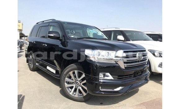 Acheter Import Voiture Toyota Land Cruiser Noir à Import - Dubai, Ali Sabieh Region Acheter Import Voiture Toyota Land Cruiser Noir à Import - Dubai, Ali Sabieh Region