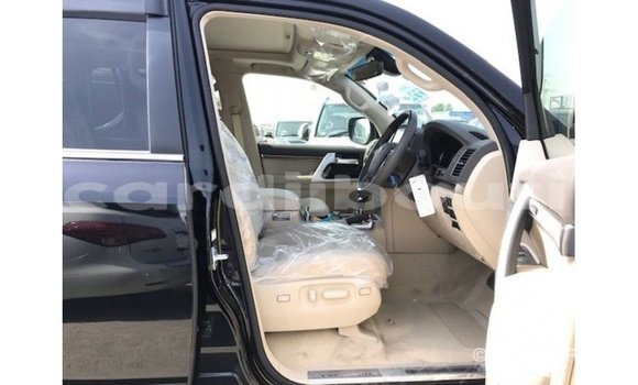 Acheter Import Voiture Toyota Land Cruiser Noir à Import - Dubai, Ali Sabieh Region Acheter Import Voiture Toyota Land Cruiser Noir à Import - Dubai, Ali Sabieh Region