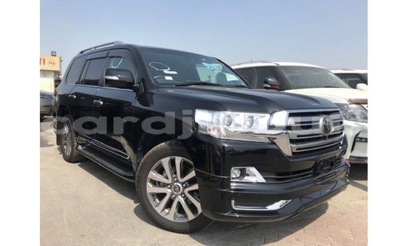 Acheter Import Voiture Toyota Land Cruiser Noir à Import - Dubai, Ali Sabieh Region Acheter Import Voiture Toyota Land Cruiser Noir à Import - Dubai, Ali Sabieh Region