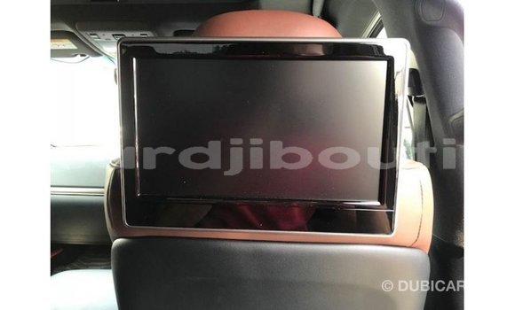 Acheter Import Voiture Toyota Land Cruiser Noir à Import - Dubai, Ali Sabieh Region Acheter Import Voiture Toyota Land Cruiser Noir à Import - Dubai, Ali Sabieh Region