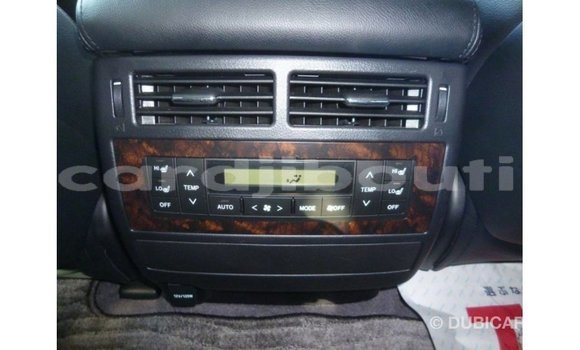 Acheter Import Voiture Toyota Land Cruiser Blanc à Import - Dubai, Ali Sabieh Region Acheter Import Voiture Toyota Land Cruiser Blanc à Import - Dubai, Ali Sabieh Region