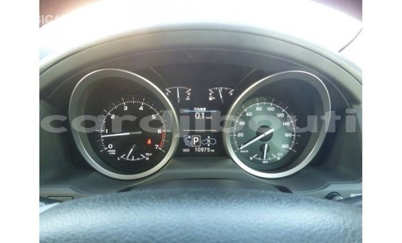 Acheter Import Voiture Toyota Land Cruiser Blanc à Import - Dubai, Ali Sabieh Region Acheter Import Voiture Toyota Land Cruiser Blanc à Import - Dubai, Ali Sabieh Region