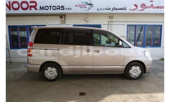 Acheter Import Voiture Toyota Voxy Autre à Import - Dubai, Ali Sabieh Region Acheter Import Voiture Toyota Voxy Autre à Import - Dubai, Ali Sabieh Region