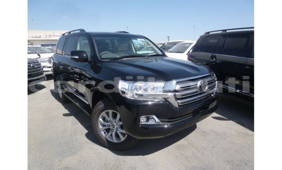 Acheter Import Voiture Toyota Land Cruiser Noir à Import - Dubai, Ali Sabieh Region Acheter Import Voiture Toyota Land Cruiser Noir à Import - Dubai, Ali Sabieh Region